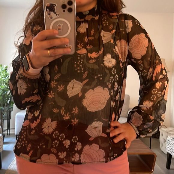 BB Dakota Sheer Blouse - Picture 3 of 7